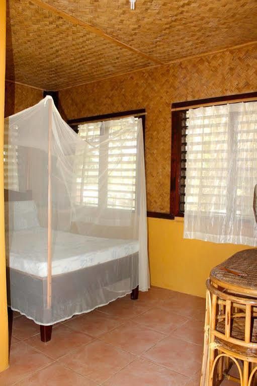 Casa Rosa Taytay Hotel Palawan Exterior foto